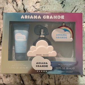 Ariana Grande Cloud Perfume Set